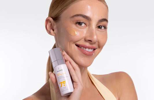 Mineral vs Chemical Sunscreen: The Science Behind UV Protection and Skin Aging