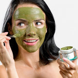 Model applying I MASK probiotic mask